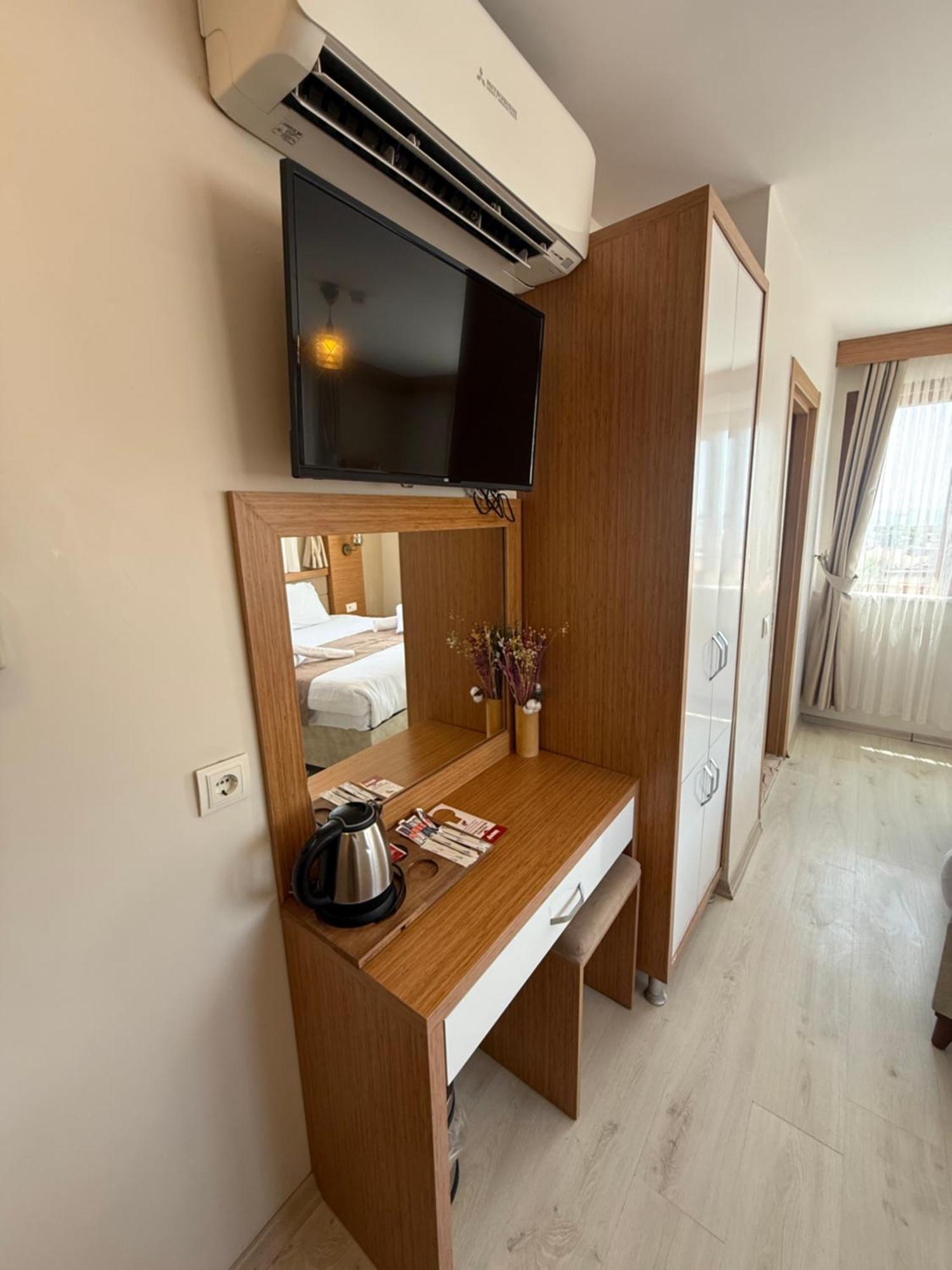 Zeyn Hotel Istanboel
